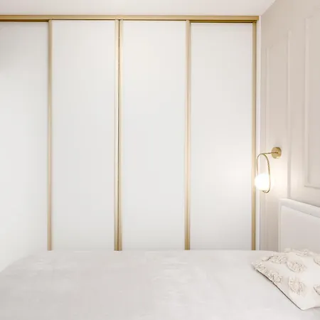 Jacuzzi Haven In - Private Terrace & Parking