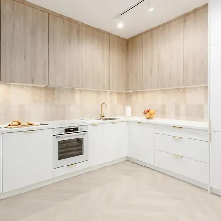 公寓 Jacuzzi Haven In - Private Terrace & Parking 华沙