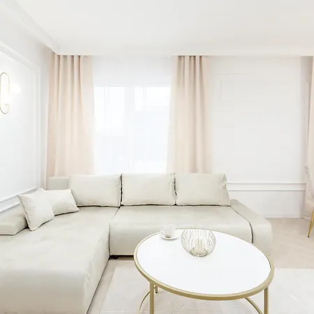 Jacuzzi Haven In - Private Terrace & Parking * Varsavia