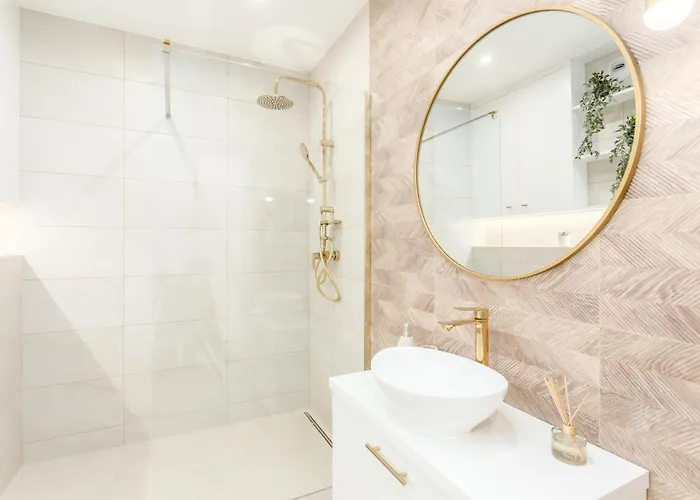 Jacuzzi Haven In - Private Terrace & Parking Varsavia