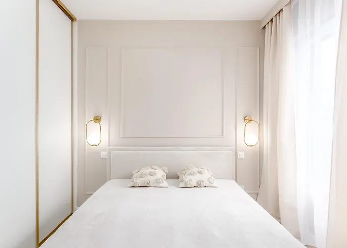 Jacuzzi Haven In - Private Terrace & Parking *